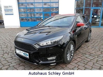 Schwarz Gebraucht 2018 Ford Focus ST-Line Kombi | 16.490 € (Fairer Preis)