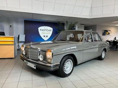 Usado Mercedes W115 1971 Cinzento Sedan