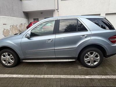 Gebraucht Mercedes ML350 272 PS (200 kW) 2007 Blau SUV