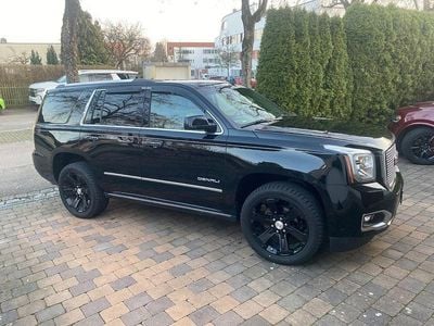 Begagnad GMC Yukon 426 HK (313 kW) 2016 Svart SUV