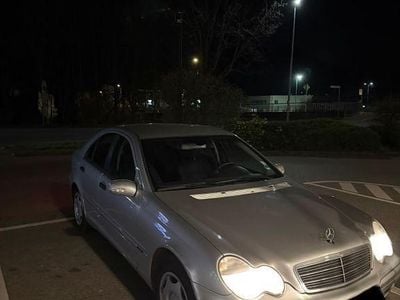 Gebraucht Mercedes C200 Classic 122 PS (89 kW) 2004 Silber Limousine