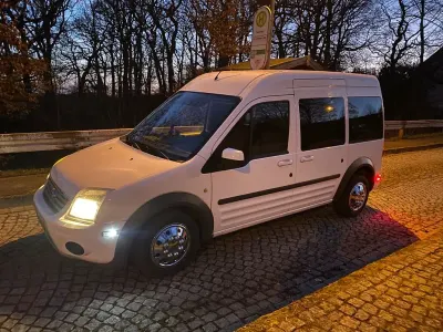 Gebraucht Ford Tourneo Connect 110 PS (80 kW) 2012 Weiß Van / Kleinbus
