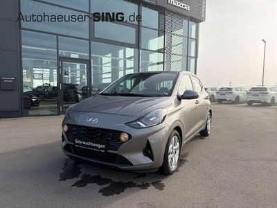 Gebraucht Hyundai i10 Trend 67 PS (49 kW) 2020 Grau Kleinwagen
