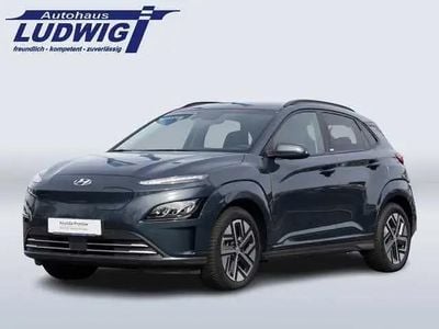 Gebraucht Hyundai Kona Trend 100 kW (136 PS) 2021 Teal blue SUV