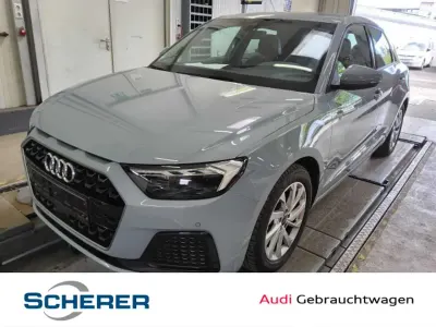 Gebraucht Audi A1 Advanced 110 PS (80 kW) 2022 Pfeilgrau perleffekt SUV