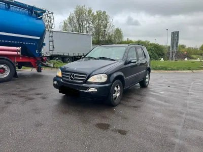 Gebraucht Mercedes ML270 164 PS (120 kW) 2003 Blau SUV