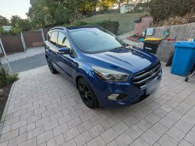 Gebraucht Ford Kuga ST-Line 150 PS (110 kW) 2017 Blau SUV