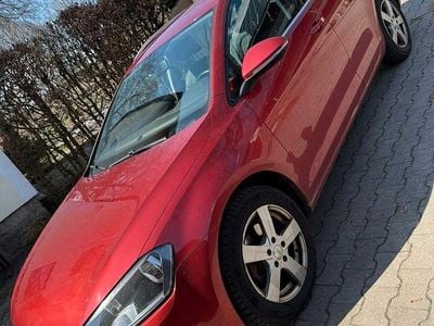 Gebraucht VW Golf VII Comfortline 110 PS (80 kW) 2015 Rot Kombi