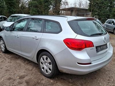 Gebraucht Opel Astra 95 PS (69 kW) 2011 Kombi