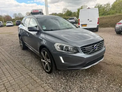 Używany Volvo XC60 Summum 190 KM (139 kW) 2017 Szary SUV