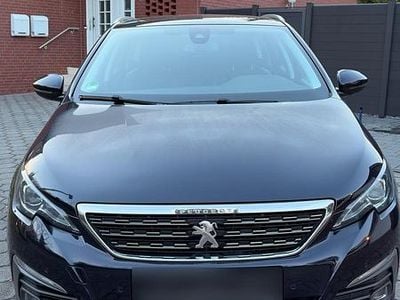 Gebraucht Peugeot 308 120 PS (88 kW) 2018 Blau Kombi