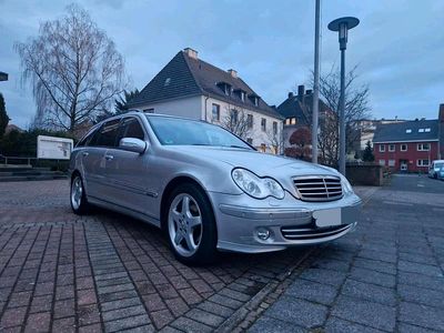 Grau Gebraucht 2004 Mercedes C220 Avantgarde Kombi | 3.300 € (Fairer Preis)