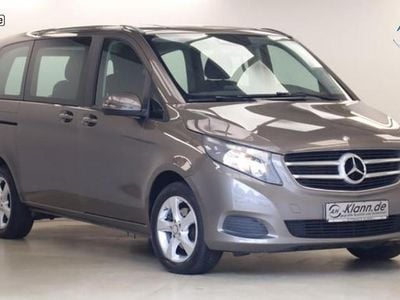Grau Gebraucht 2018 Mercedes V220 Van / Kleinbus | 38.999 € (Guter Preis)
