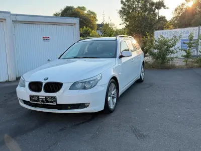 Gebraucht BMW 523 Sport Line 190 PS (139 kW) 2009 Alpinweiss iii Kombi