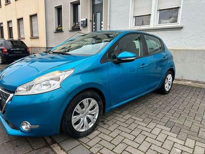 Gebraucht Peugeot 208 Active 82 PS (60 kW) 2012 Kleinwagen