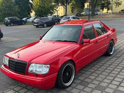 Usata Mercedes E230 136 CV (100 kW) 1988 Rosso Berlina