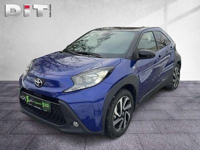Juniper blue / night sky black (metallic) Gebraucht 2024 Toyota Aygo X Pulse SUV | 13.440 € (Superpreis)