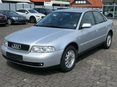 Gebraucht Audi A4 101 PS (74 kW) 2000 Silber Limousine