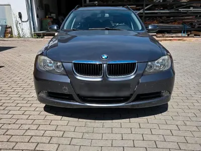 Gebraucht BMW 320 150 PS (110 kW) 2005 Grau Kombi