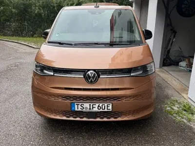 Gebraucht VW Multivan 245 PS (180 kW) 2025 Gold Van / Kleinbus