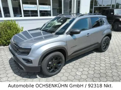 Neu Jeep Avenger Overland 136 PS (100 kW) 2026 Grau SUV
