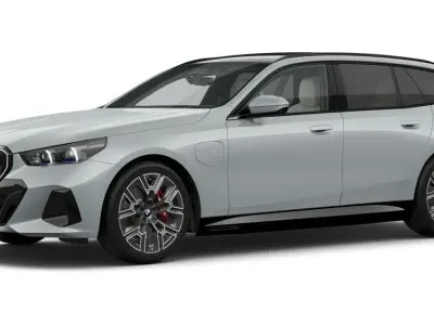 Gebraucht BMW 550e Comfort Edition 489 PS (359 kW) 2026 Grau Kombi