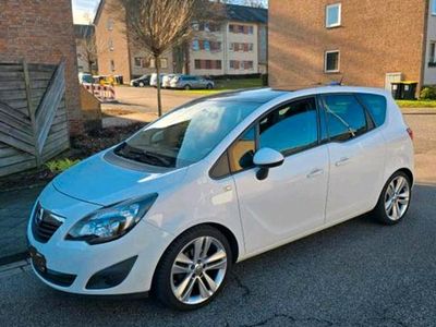 Gebraucht Opel Meriva 120 PS (88 kW) 2012 Weiß Van / Kleinbus