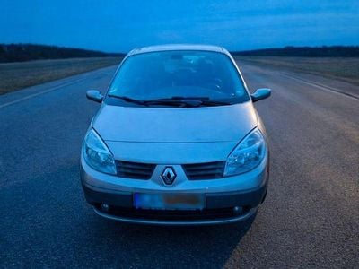Beige Gebraucht 2006 Renault Scénic II Exception Van / Kleinbus | 3.699 € (Fairer Preis)