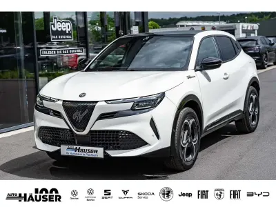 Neu Alfa Romeo Junior Edizione Speciale 145 PS (106 kW) 2026 Weiss SUV