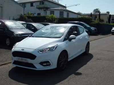 Gebraucht Ford Fiesta ST-Line 86 PS (63 kW) 2018 Weiß Kleinwagen
