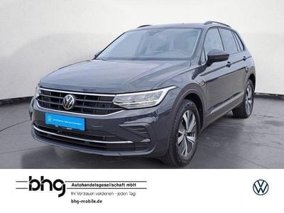 Grau Gebraucht 2023 VW Tiguan Life SUV | 32.450 € (Fairer Preis)