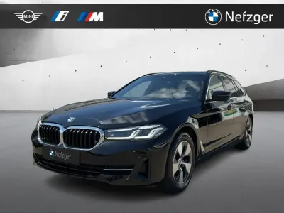 Gebraucht BMW 520 184 PS (135 kW) 2023 Schwarz Kombi
