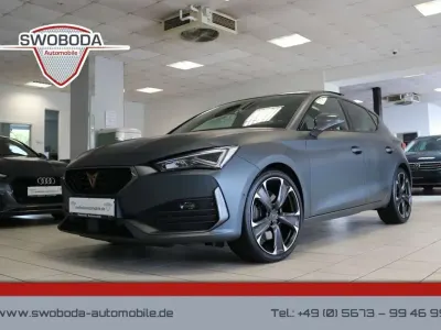 Begagnad Cupra Leon 245 HK (180 kW) 2022 Grå Sedan