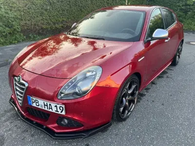 Gebraucht Alfa Romeo Giulietta Turismo 170 PS (125 kW) 2013 Rot Kleinwagen