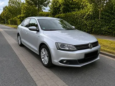 Gebraucht VW Jetta 122 PS (89 kW) 2014 Silber Limousine