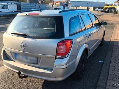 Silber Gebraucht 2006 Opel Astra Cosmo Kombi | 1.400 € (Guter Preis)