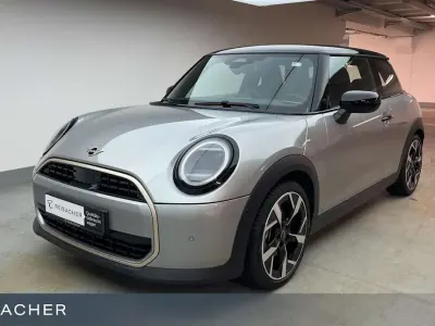 Gebraucht Mini Cooper Favoured 156 PS (114 kW) 2024 Silber Kleinwagen