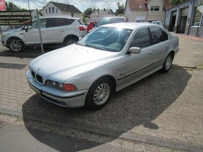 BMW 523