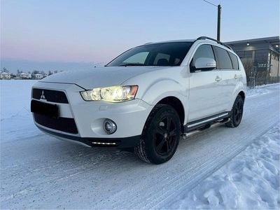 Weiß Gebraucht 2012 Mitsubishi Outlander Top SUV | 7.700 € (Fairer Preis)