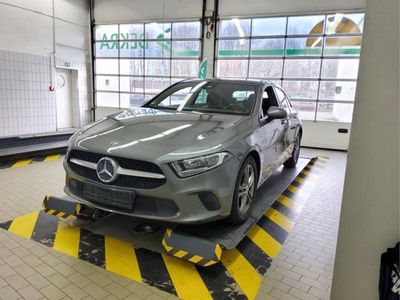Grau Gebraucht 2018 Mercedes A200 Progressive Limousine | 17.990 € (Fairer Preis)