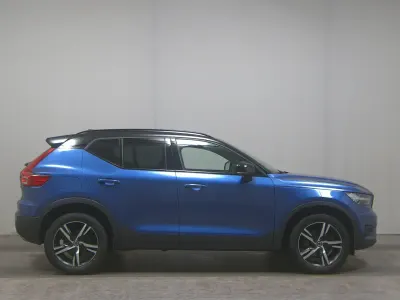 Używany Volvo XC40 R-Design 190 KM (139 kW) 2020 Niebieski SUV