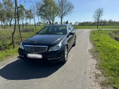 Gebraucht Mercedes C180 Avantgarde 156 PS (114 kW) 2012 Schwarz Limousine
