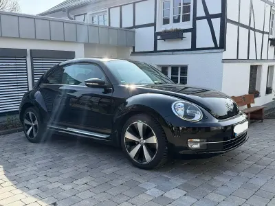 Usata VW Beetle Cup 105 CV (77 kW) 2014 Nero Utilitaria