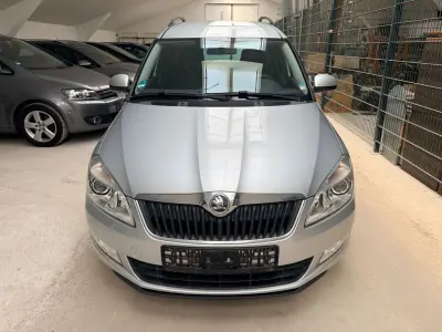 Gebraucht Skoda Roomster Fresh 86 PS (63 kW) 2013 Silber Van / Kleinbus