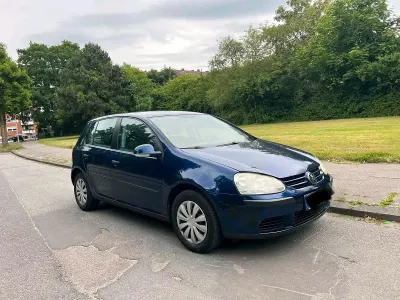 Gebraucht VW Golf V 75 PS (55 kW) 2004 Blau Kleinwagen