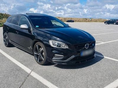 Second-hand Volvo V60 R-Design 230 CP (169 kW) 2015 Negru Break