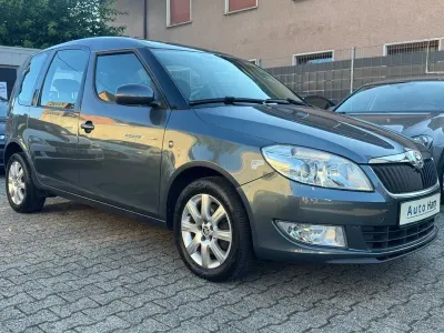 Gebraucht Skoda Roomster Elegance 105 PS (77 kW) 2013 Grau Van / Kleinbus