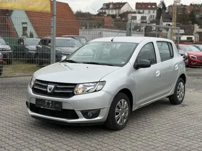 Gebraucht Dacia Sandero Lauréate 90 PS (66 kW) 2013 Silber Limousine
