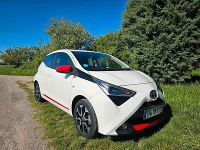 Usata Toyota Aygo Connect Style 72 CV (52 kW) 2018 Bianco Utilitaria