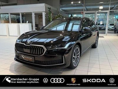 Neu Skoda Superb LAURIN & KLEMENT 204 PS (150 kW) 2025 Ebony schwarz metallic Kombi